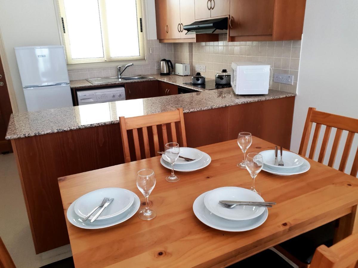 Ground Floor One Bedroom Apartment, Vanessa Complex Пея Екстериор снимка