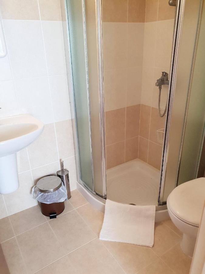 Ground Floor One Bedroom Apartment, Vanessa Complex Пея Екстериор снимка