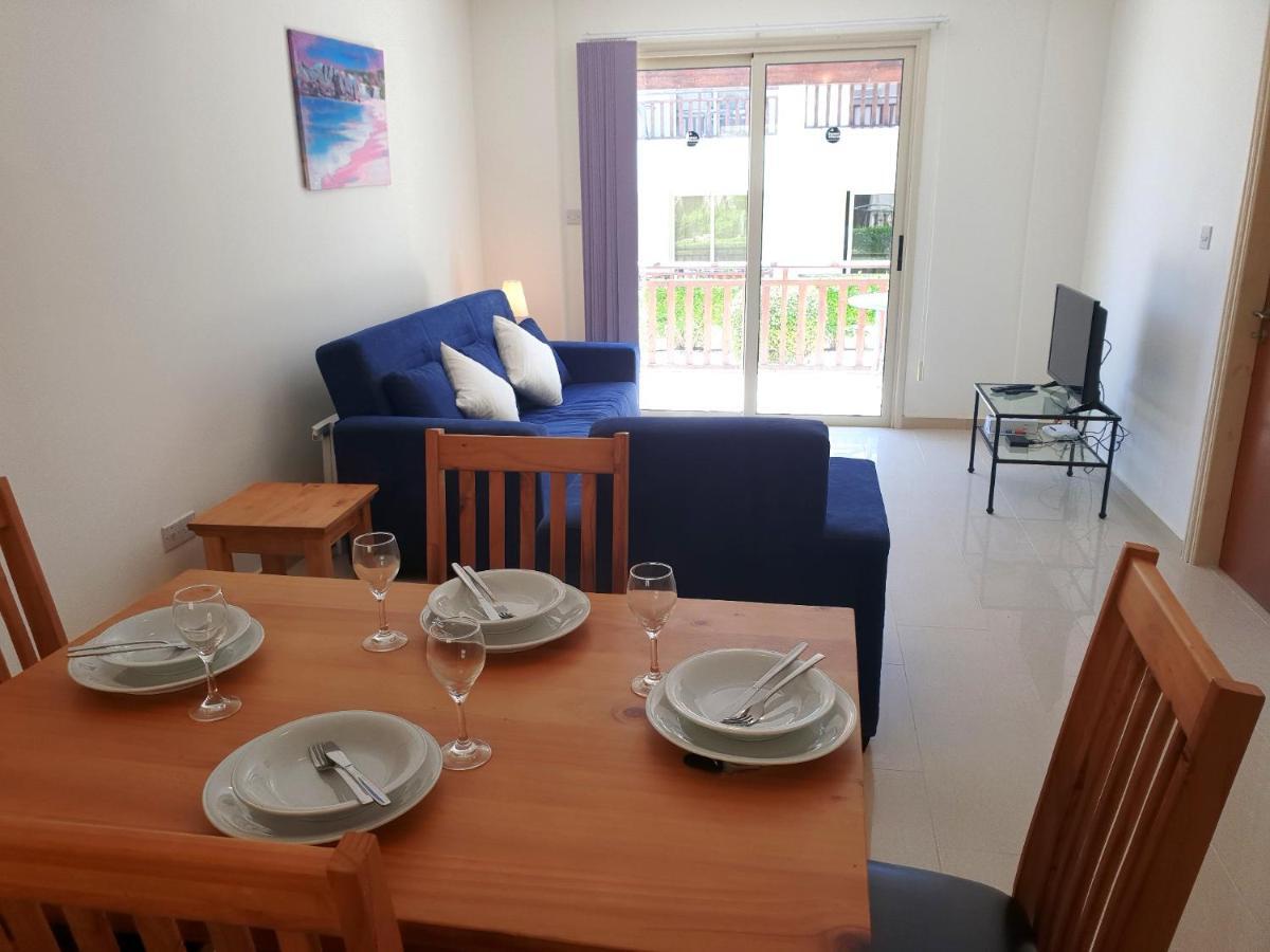 Ground Floor One Bedroom Apartment, Vanessa Complex Пея Екстериор снимка