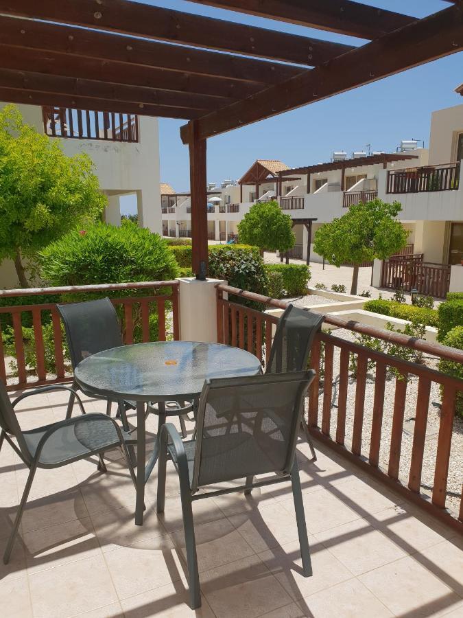 Ground Floor One Bedroom Apartment, Vanessa Complex Пея Екстериор снимка