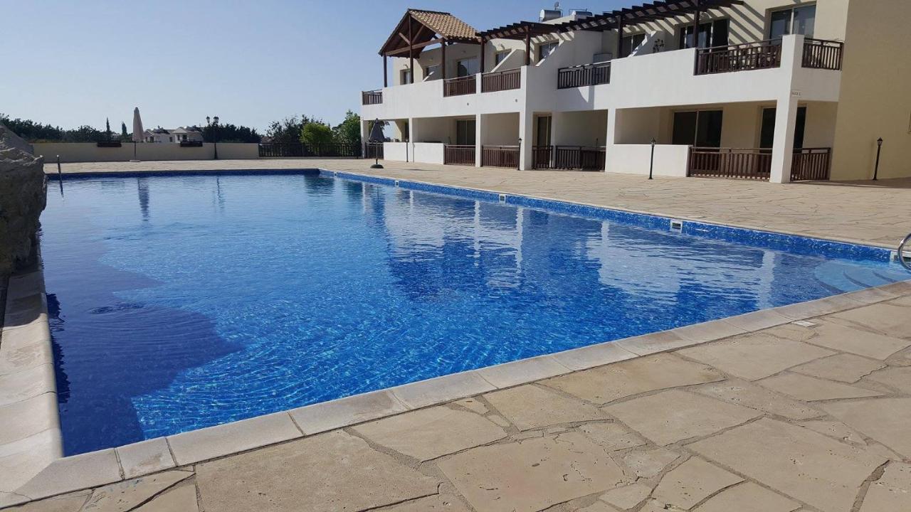 Ground Floor One Bedroom Apartment, Vanessa Complex Пея Екстериор снимка